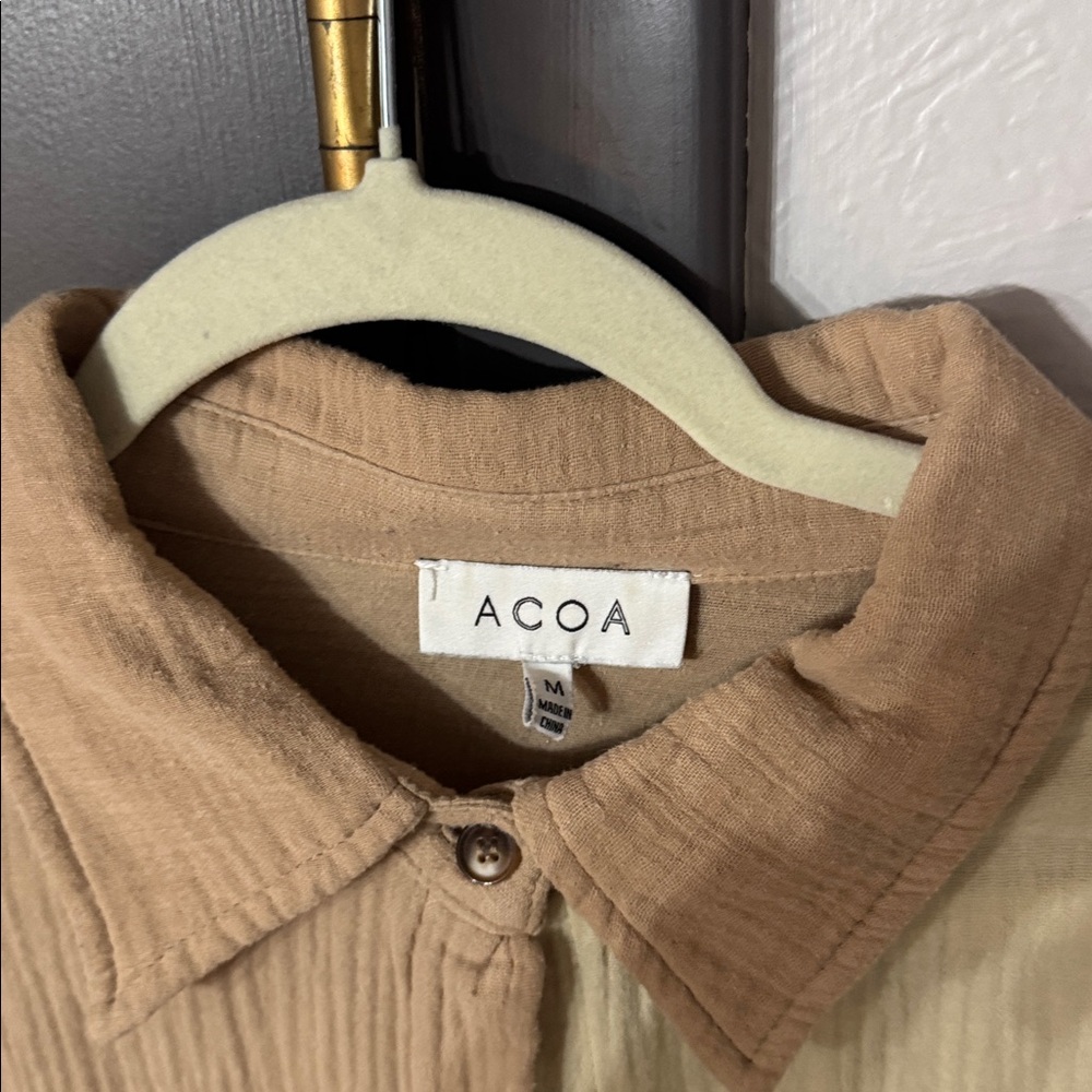 Block colored button down - Picture 2 of 6